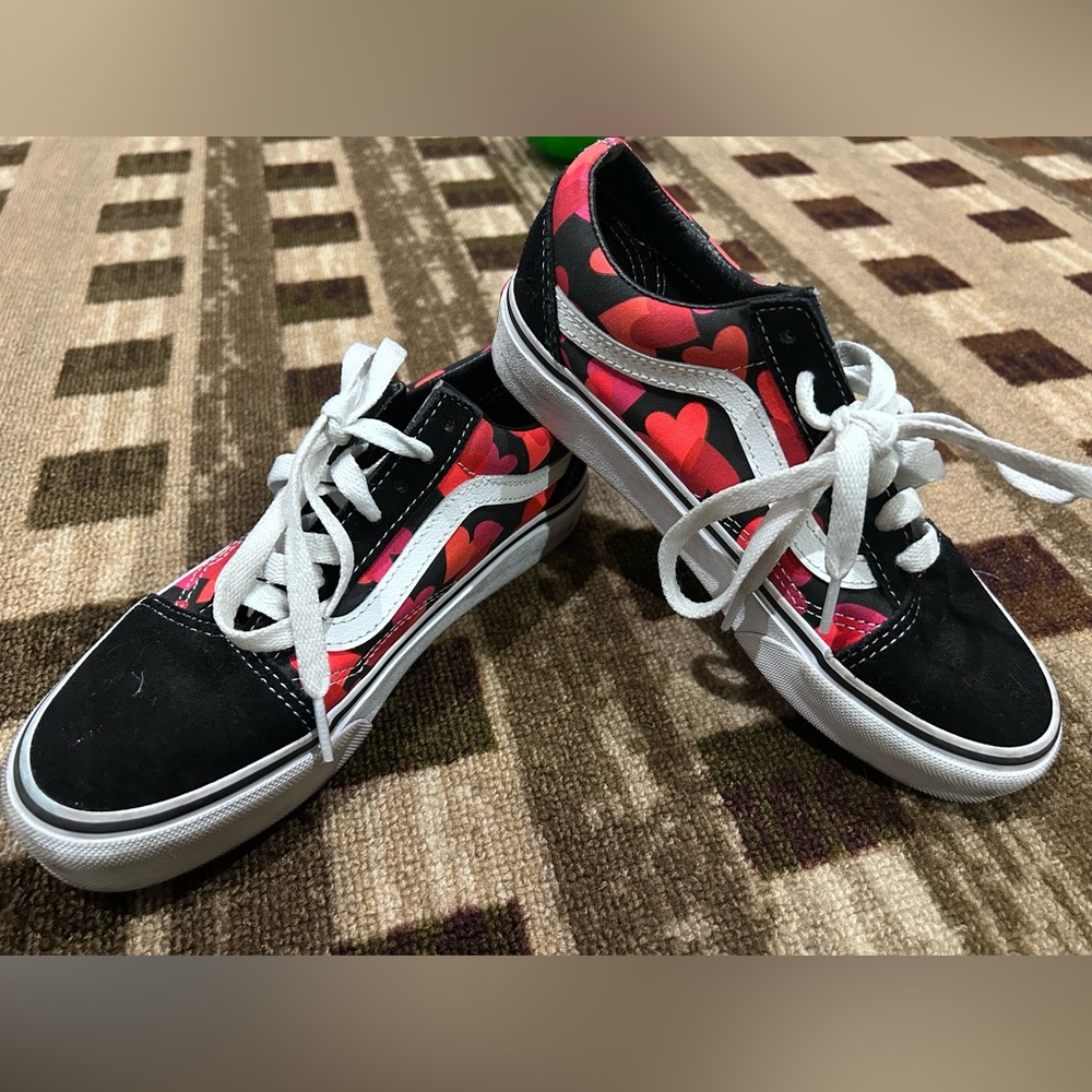 Girls valentines old school Vans
